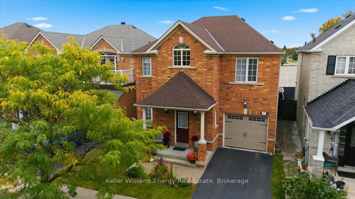 Property Photo:  27 Dent Street  ON L1T 4G1 