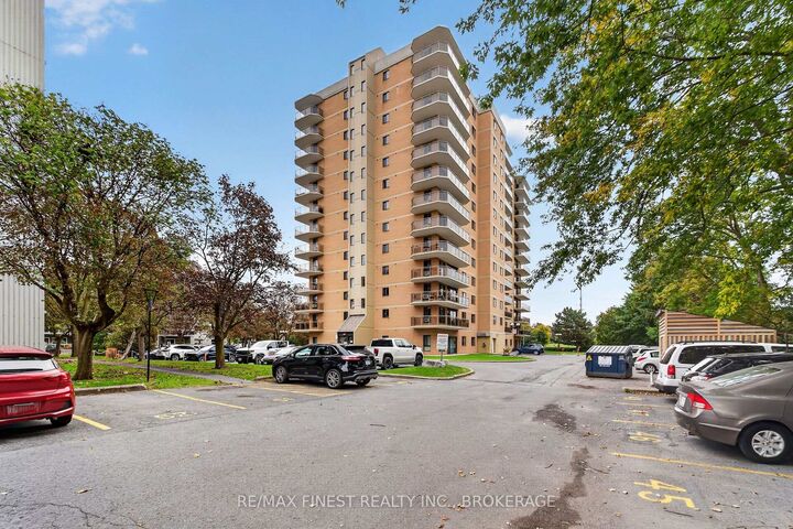 Property Photo: 257 Bath Road 502 ON K7M 7T3