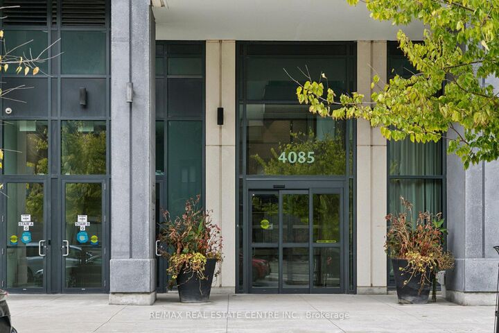 Property Photo:  4085 Parkside Village Drive 1104  ON L5B 0K9 