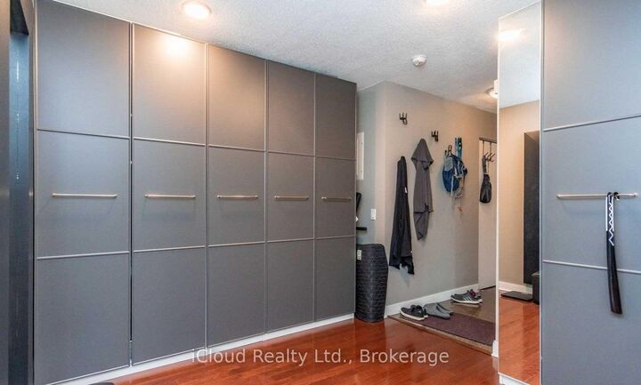 Property Photo:  373 Front Street W 505  ON M5V 3R7 