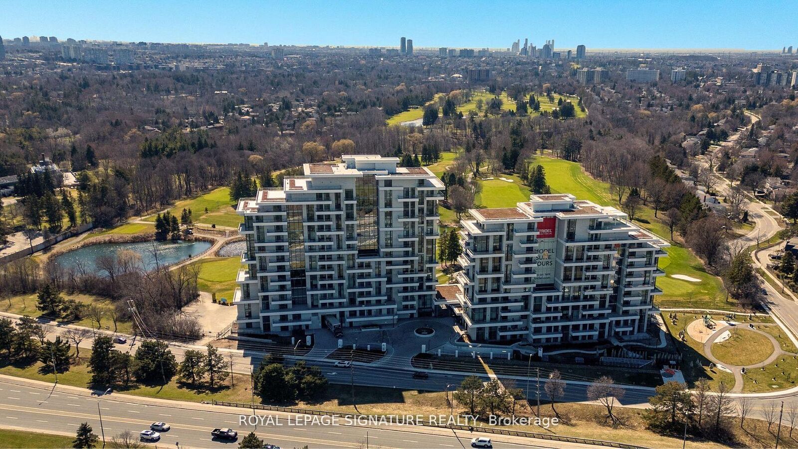 Property Photo:  399 Royal Orchard Boulevard 617  ON L3T 0H3 