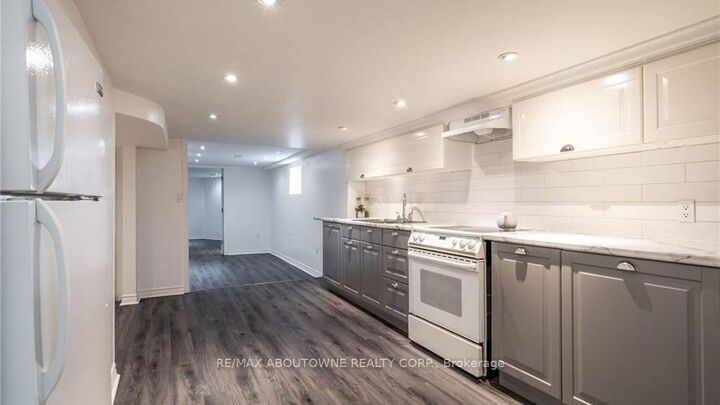 Property Photo:  43 Crooks Street 3  ON L8R 2Z7 