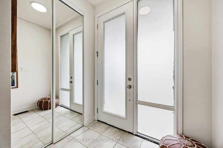 Property Photo:  1160 Drawstring Lane  ON L1X 0G7 