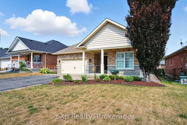 Property Photo:  6 Cortland Way  ON K0K 1H0 