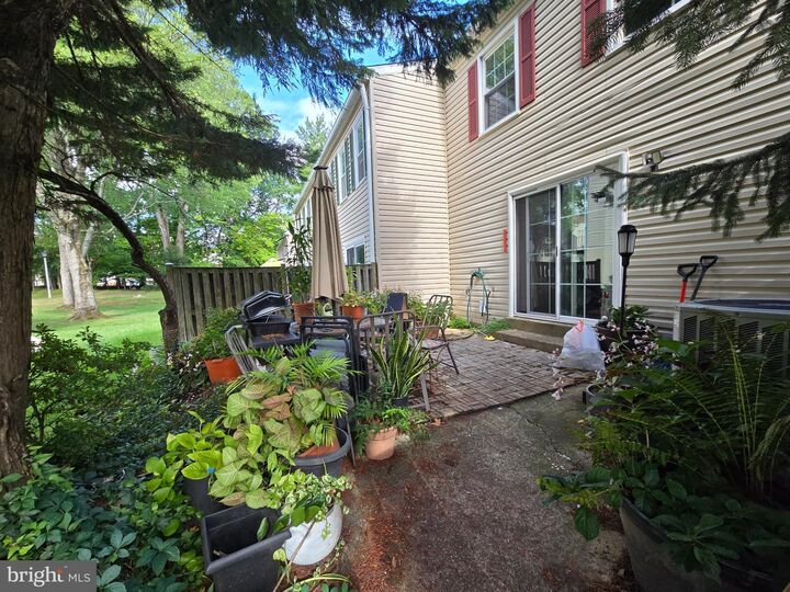 Property Photo:  6342 Pine View Court  VA 22015 