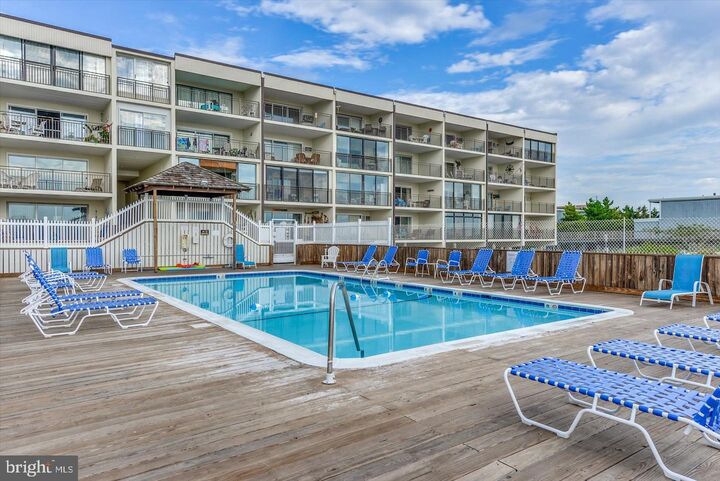 Property Photo: 6803 Atlantic Avenue 4H MD 21842