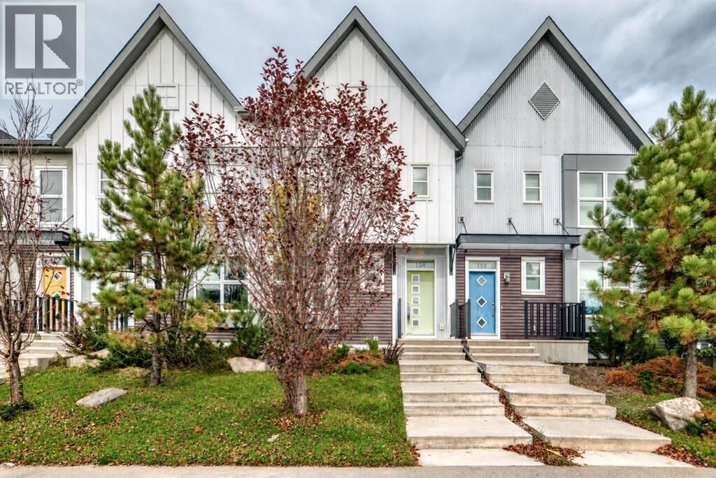 Property Photo:  154 Livingston Avenue Northeast  AB T3P 0V9 