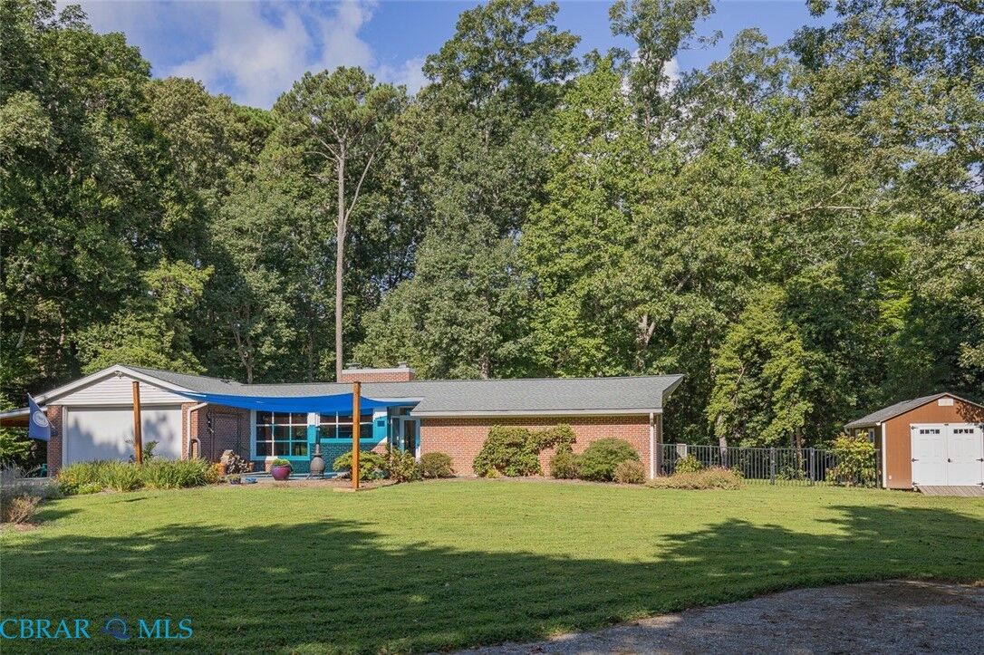 Property Photo:  23 Oak Ridge Drive  VA 22482 