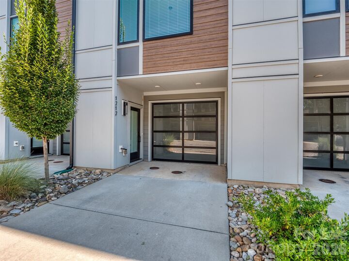 Property Photo: 1212 Minter Place NC 28203