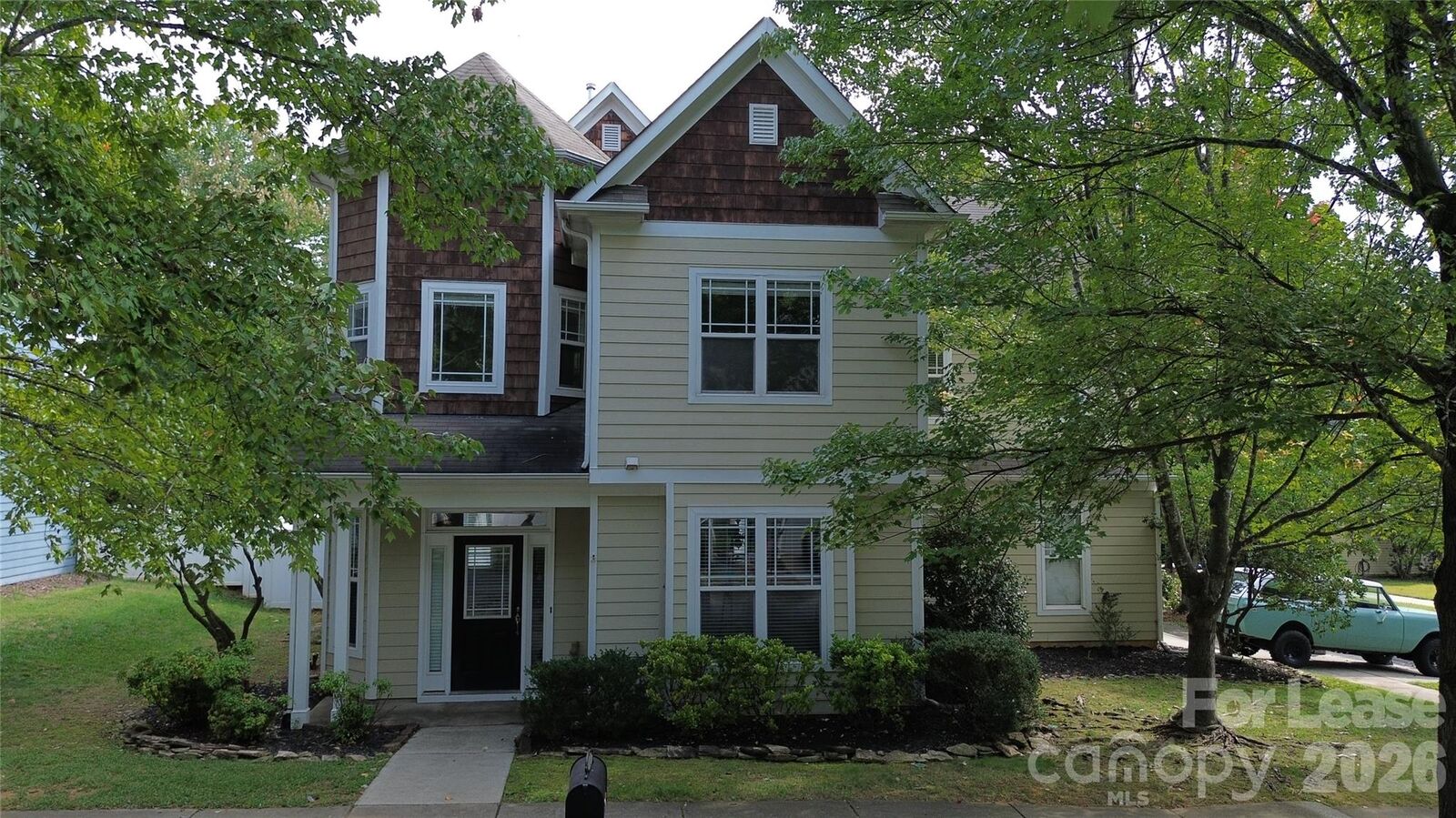 Property Photo:  18706 Coachmans Trace  NC 28031 