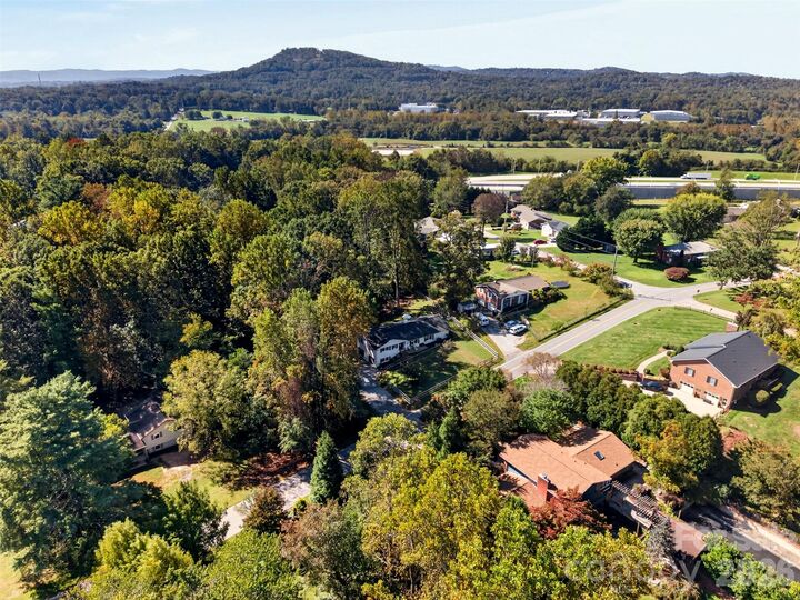 Property Photo:  200 Whispering Hills Drive  NC 28792 