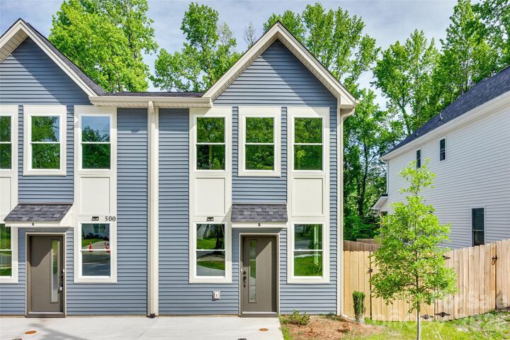 Property Photo:  500 Dawn Circle  NC 28213 