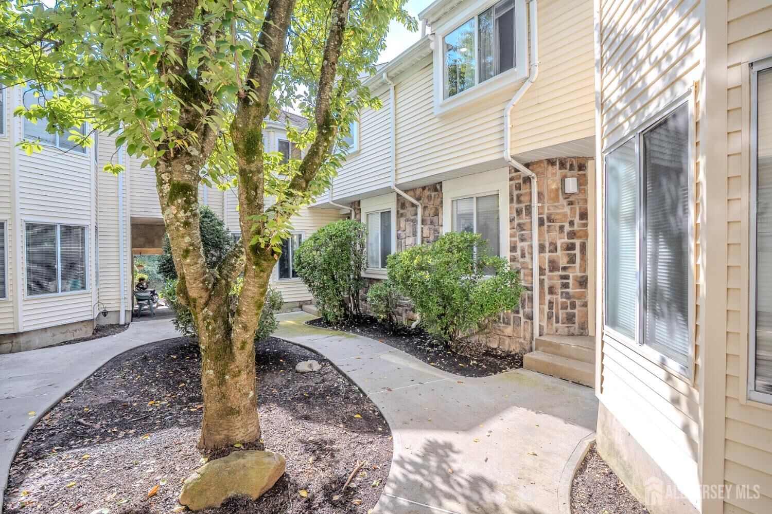 Property Photo:  1088 Schmidt Lane  NJ 08902 