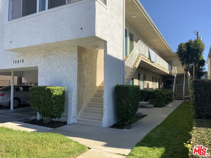 Property Photo:  12610 Caswell Ave  CA 90066 