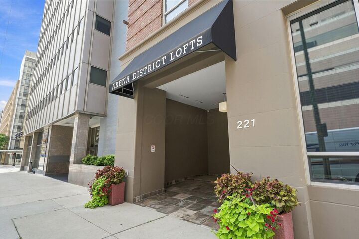 Property Photo:  221 N Front Street  OH 43215 