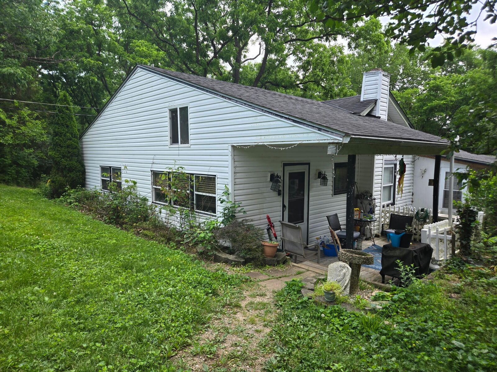 Property Photo:  5590 Dawn Drive  OH 43123 