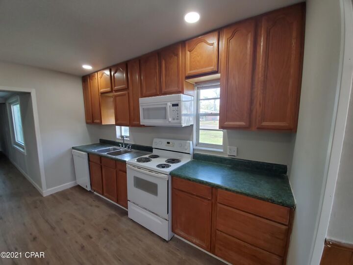 Property Photo:  2701 W 14th Street  FL 32401 
