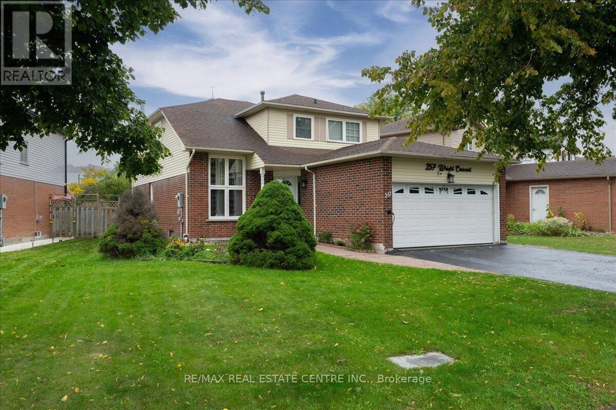 Property Photo:  257 Wright Crescent  ON L1S 5S5 
