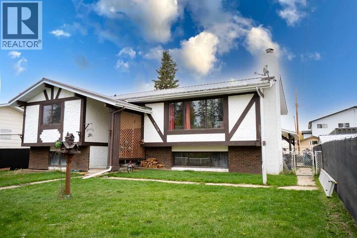 Property Photo:  4716 49 Street  AB T0M 0M0 