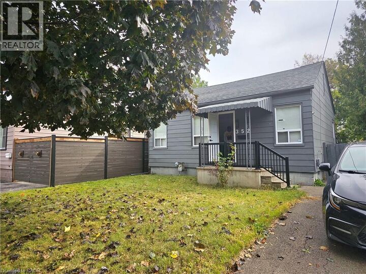Property Photo:  352 Weir Street North  ON L8H 5G7 