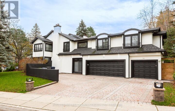 Property Photo:  197 The Bridle Path  ON M3C 2P6 