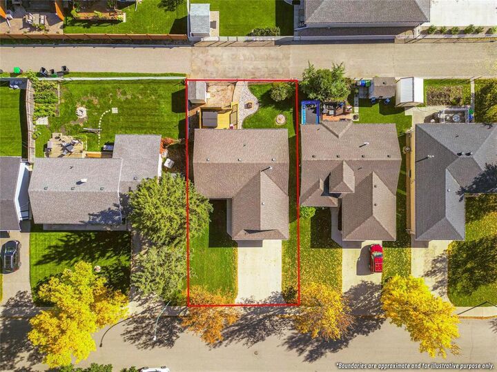 Property Photo:  1631 22nd Street  MB R2N 0M7 