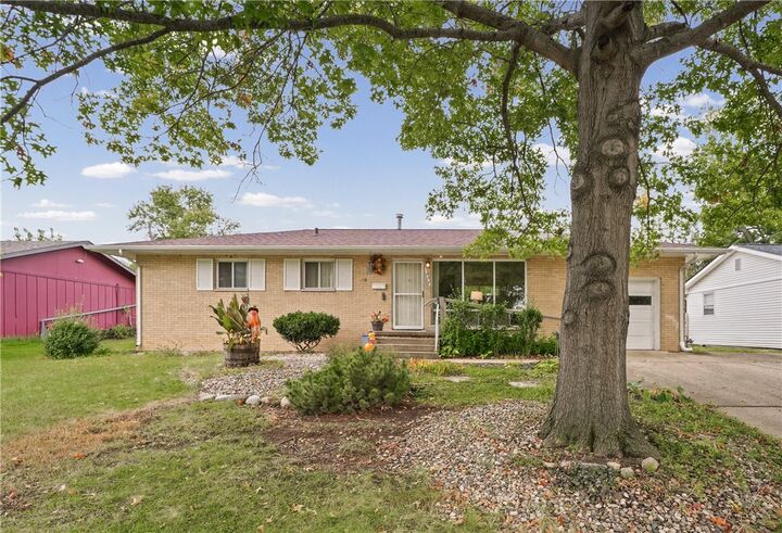 Property Photo: 1506 Grant Street IL 61832