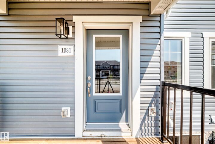 Property Photo:  1081 Hearthstone Boulevard  AB T8H 3A8 