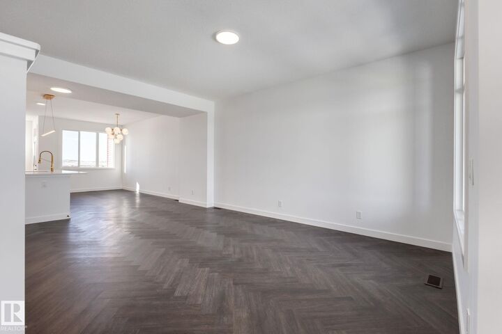 Property Photo:  2203 Crossbill Link NW  AB T5S 0Y6 