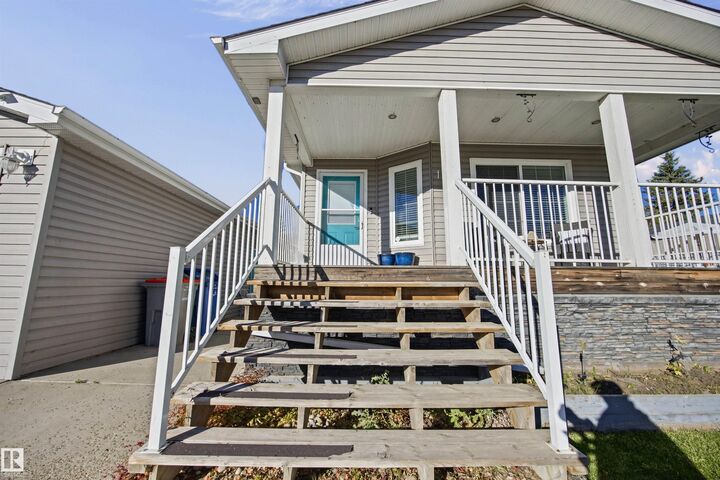 Property Photo:  53222 Range Road 272 1504  AB T7X 4M4 