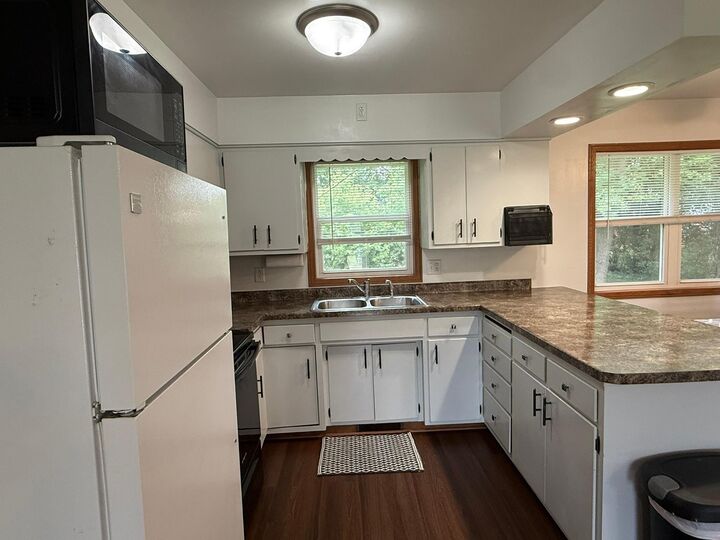Property Photo:  502 Prospect Street  MN 56263 