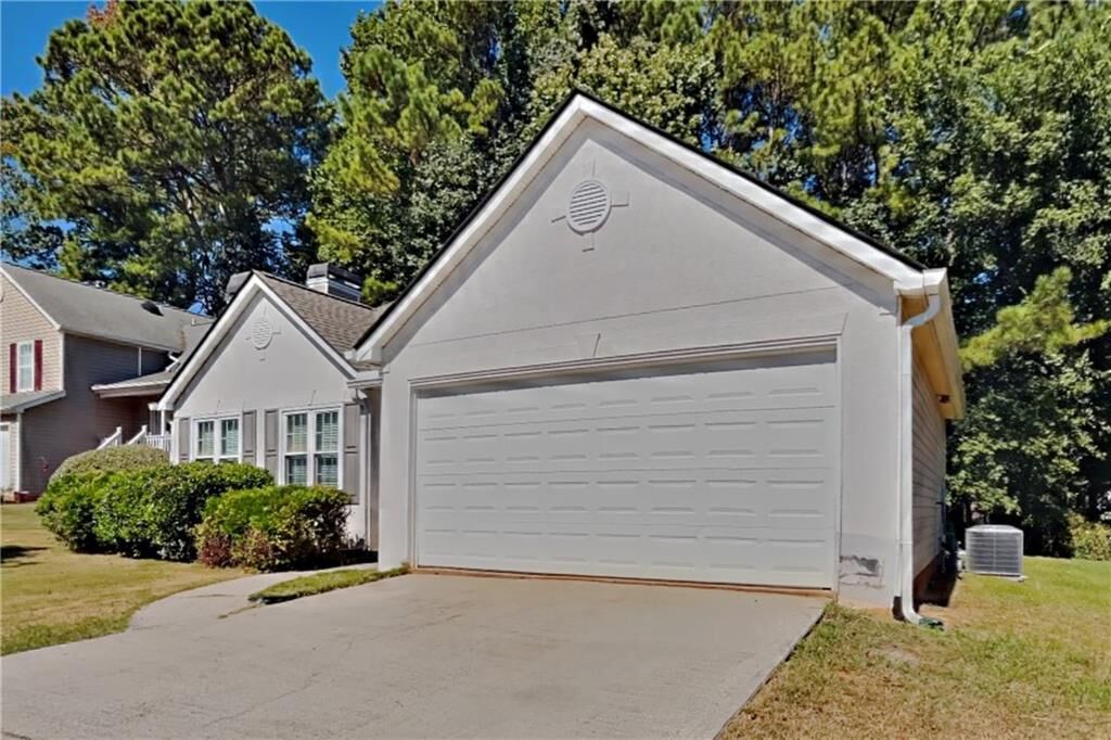 Property Photo:  320 Jamaica Cove SW  GA 30008 