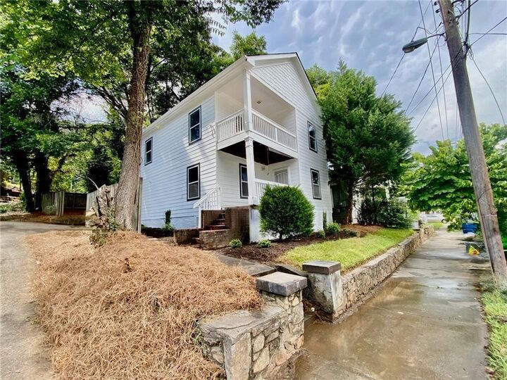 Property Photo:  1169 McDaniel Street SW  GA 30310 