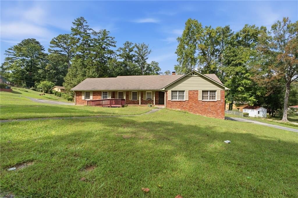 Property Photo: 3525 Heritage Valley Road SW GA 30331