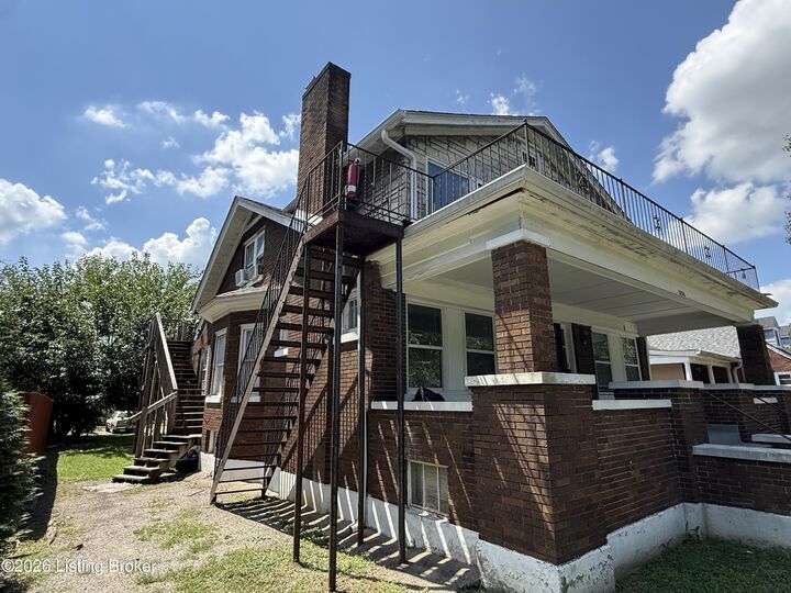 Property Photo: 1836 Algonquin Pkwy KY 40210