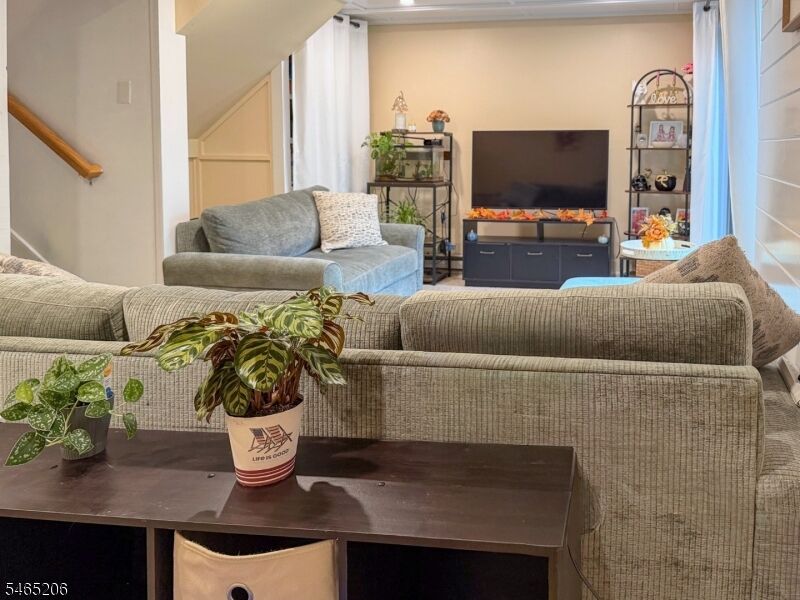 Property Photo:  7 Village Way 2  NJ 07462 