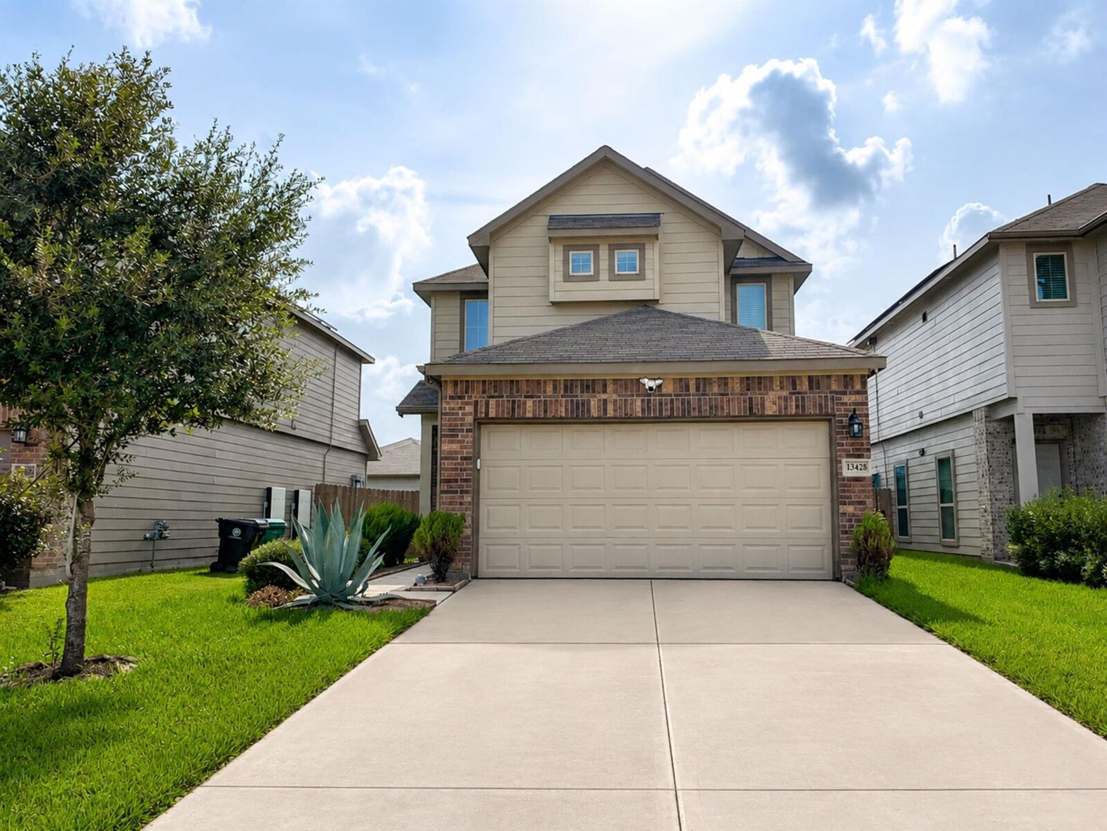 Property Photo: 13428 Merryville Harrogate Lane TX 77048