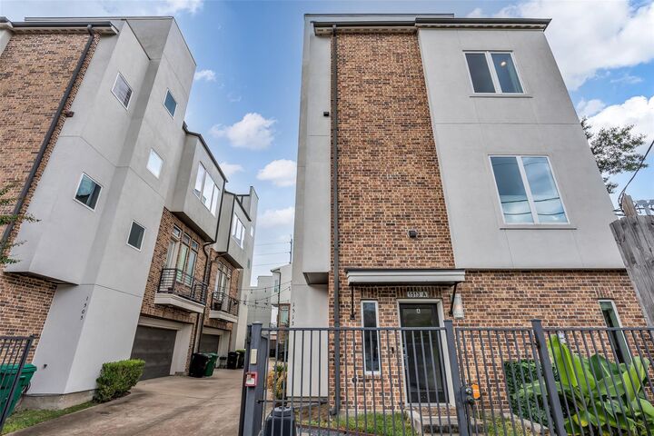 Property Photo:  1513 Spring Street A  TX 77007 