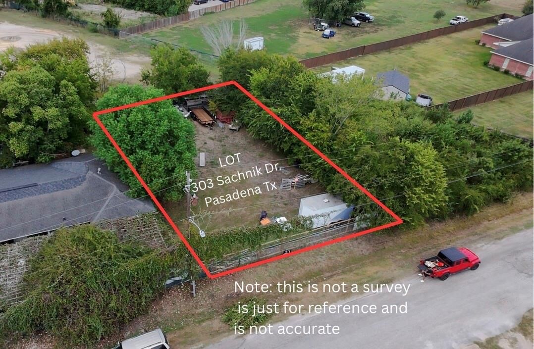 Property Photo: 303 Sachnik Drive TX 77502