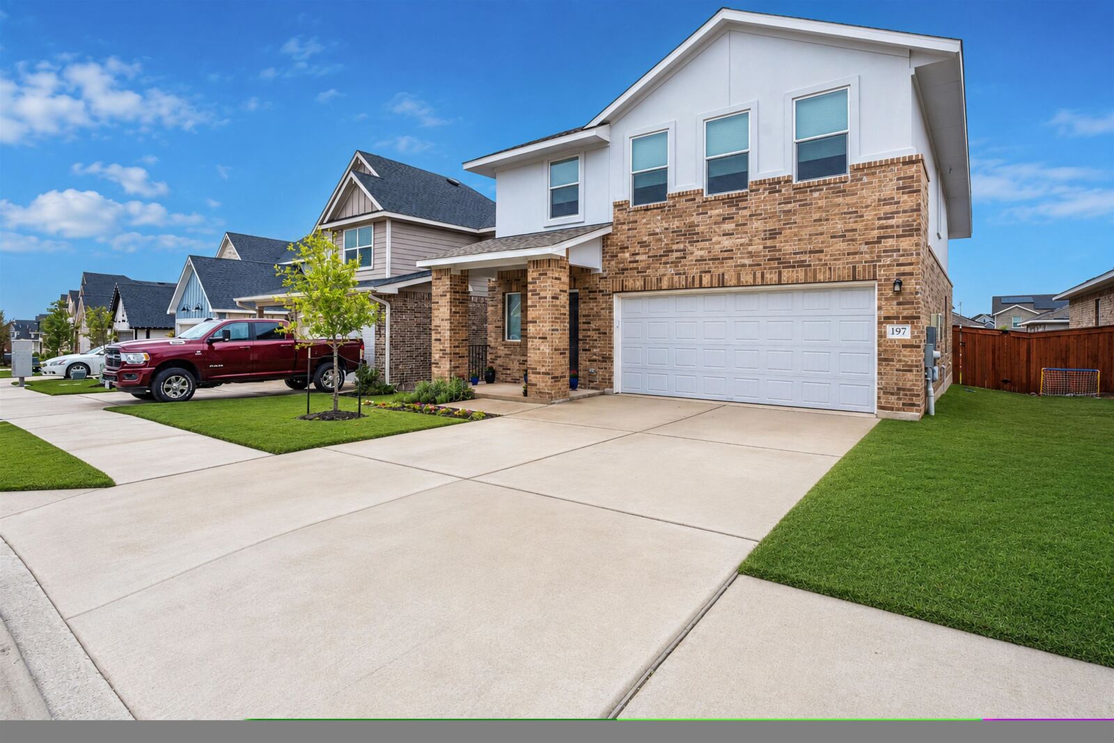 Property Photo: 197 Standing Rock Ln Lane TX 78654