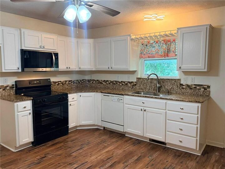 Property Photo:  109 S Crysler Avenue  MO 64505 