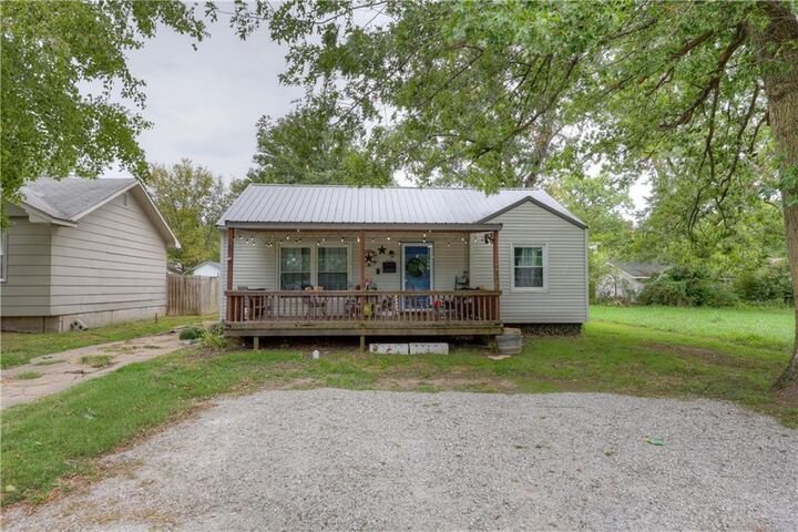Property Photo: 516 S Vermont N/A KS 66725