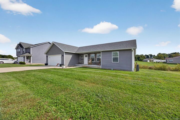Property Photo:  686 E Jessica Street  IN 47429 