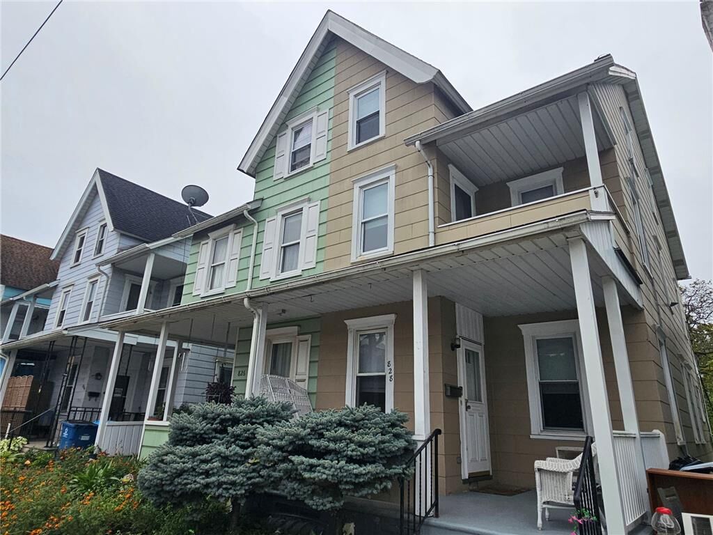 Property Photo:  828 Main Street  PA 18067 