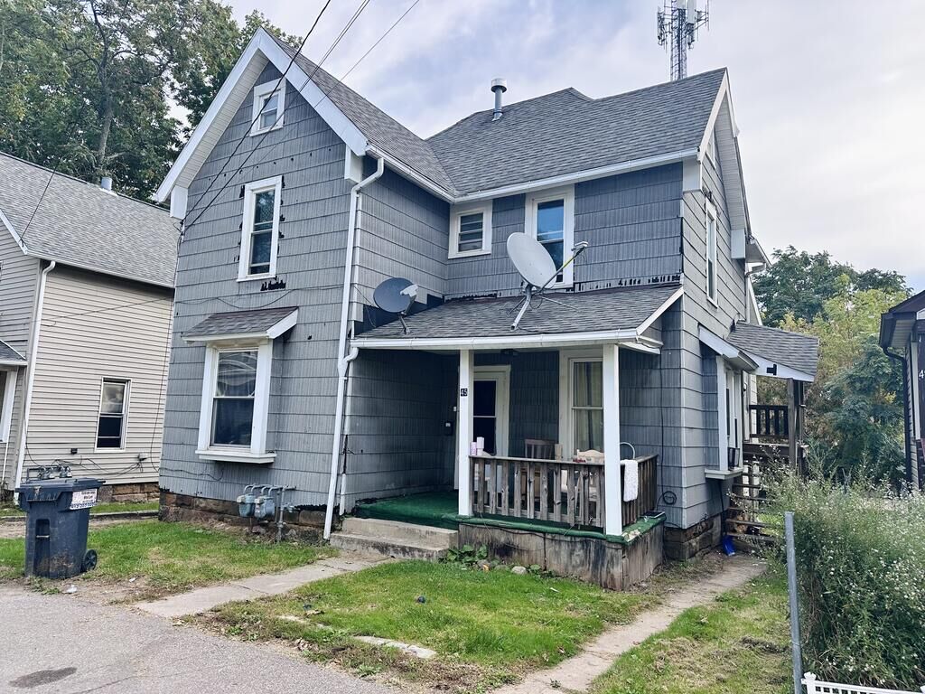 Property Photo: 45 Lind Ave OH 44903