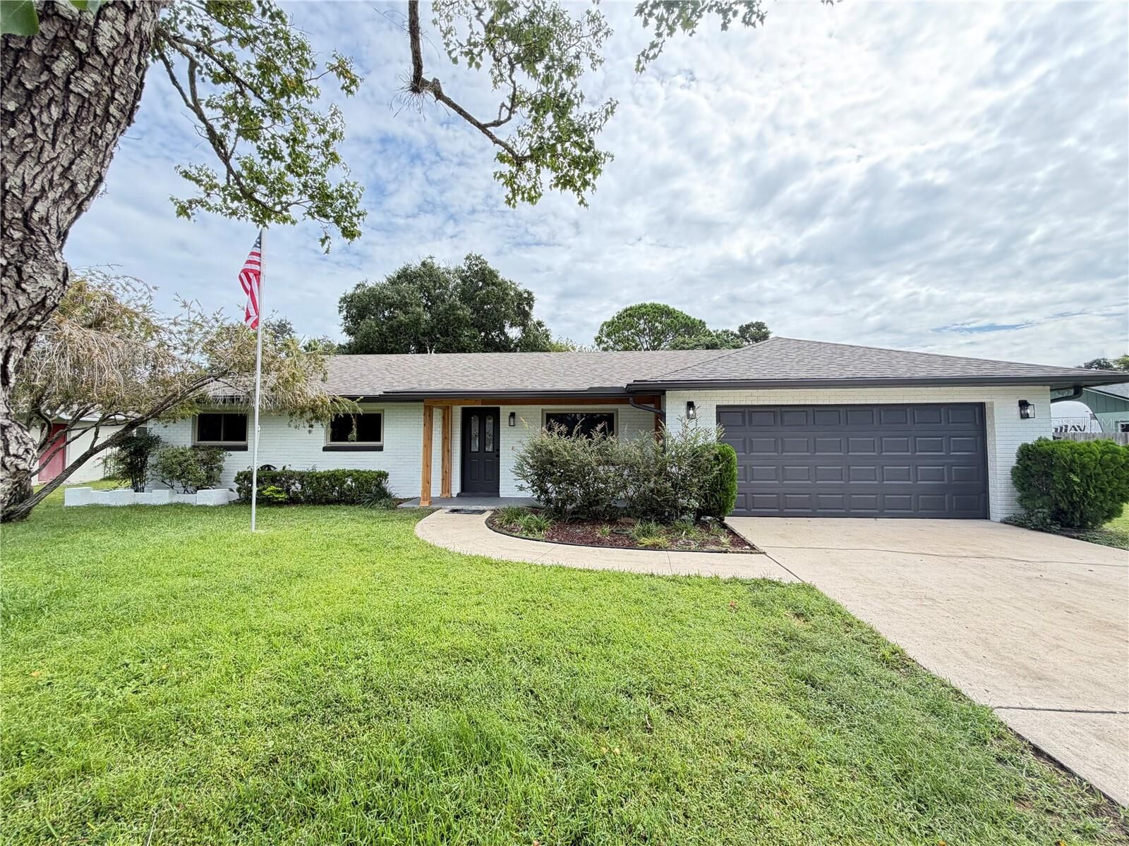 Property Photo: 3915 Port Simbor Avenue FL 32817