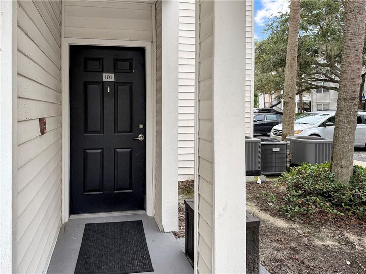 Property Photo:  3305 Haviland Court 101  FL 34684 