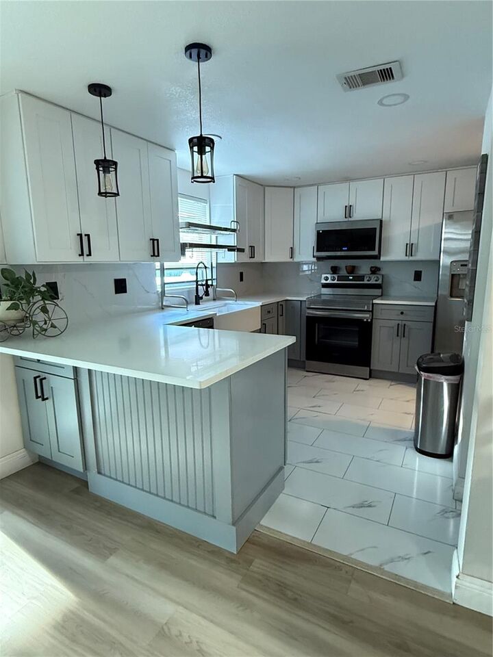 Property Photo:  12418 Queensland Lane  FL 33625 