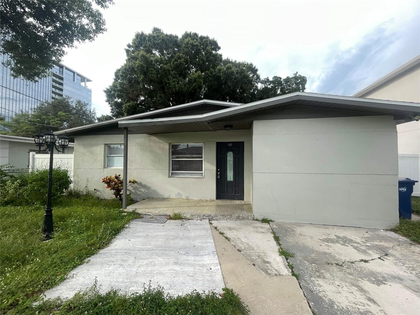 Property Photo:  3411 W Grace Street  FL 33607 