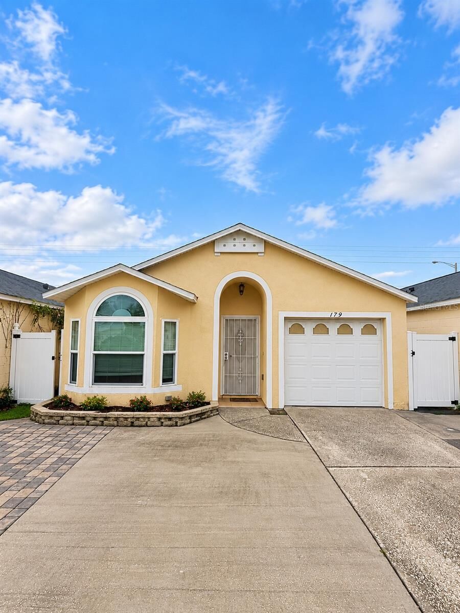 Property Photo:  179 Dahlia Village Circle 63  FL 32807 